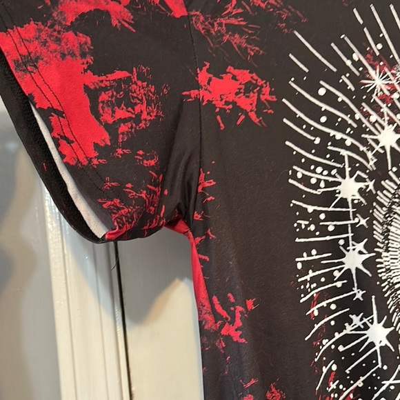 SHEIN Black and Red Short Sleeve Tee with Mystical Design - Picture 6 of 8